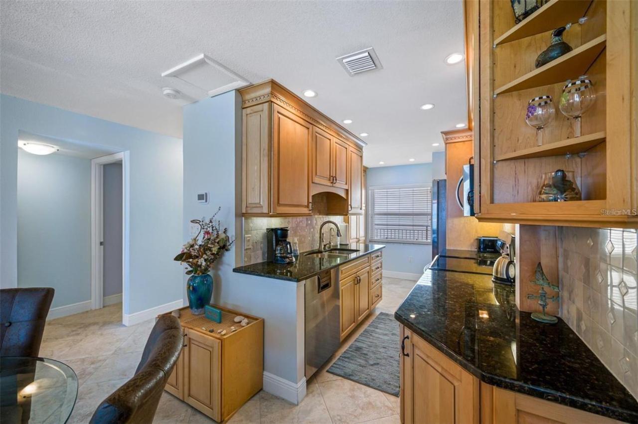 Oceanfront View Of Madeira Beach, Steps To The Beach - Madeira Norte Condo St. Pete Beach Eksteriør bilde